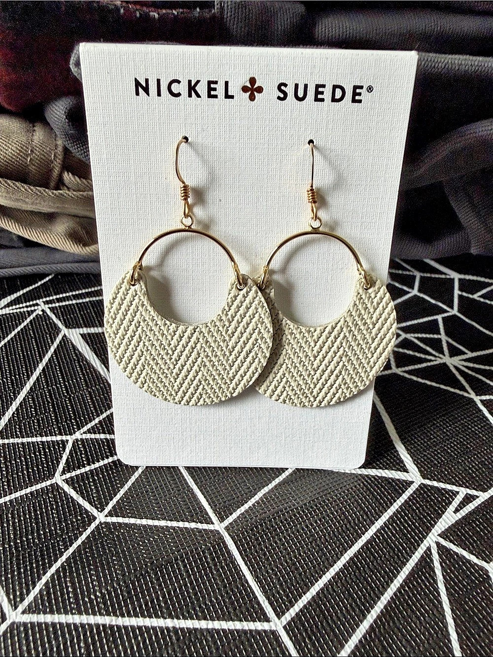 Nickel & Suede Soft Pearl Ninas Leather Earrings in Cream & Gold NWT